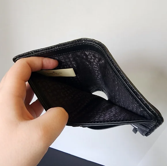 ✨️NWT✨️ Kate Spade Glitter Seton Drive Tellie Black Compact Bifold Wallet, 2018 - Picture 7 of 9